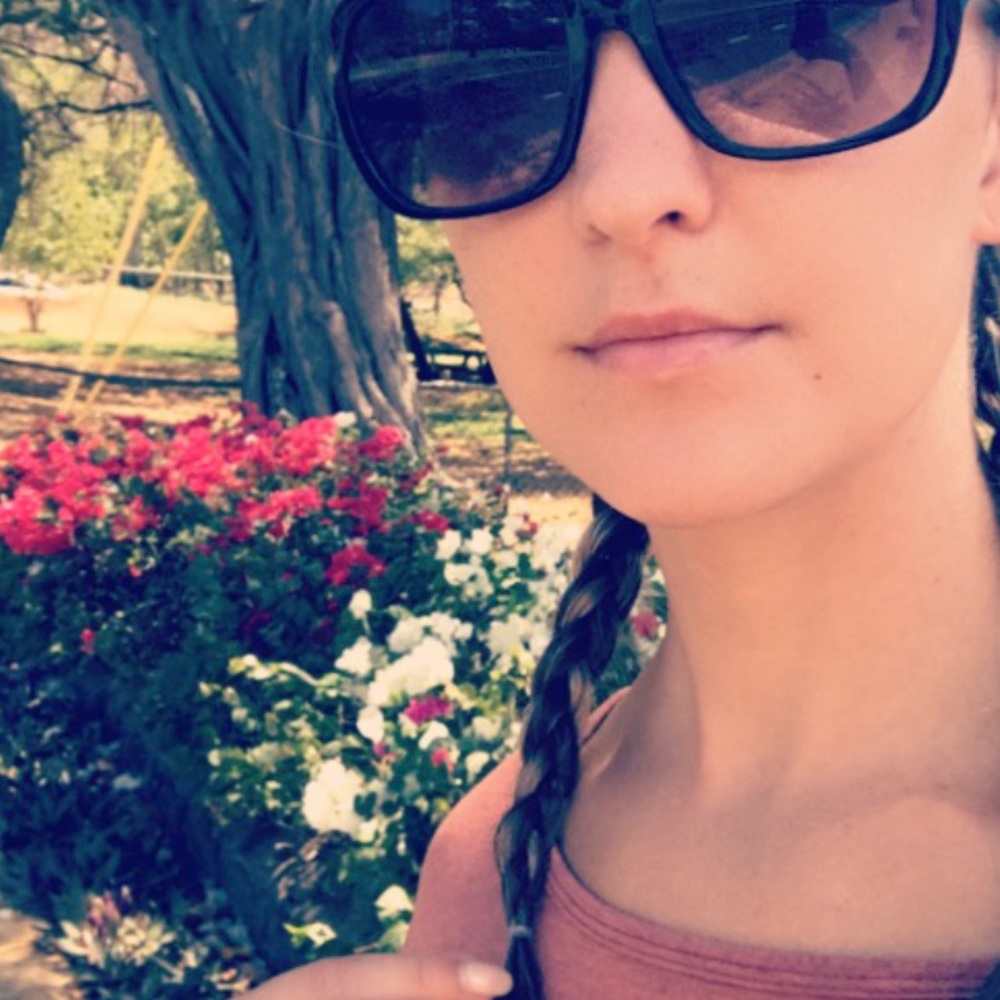 Meet your Posher, Hannah